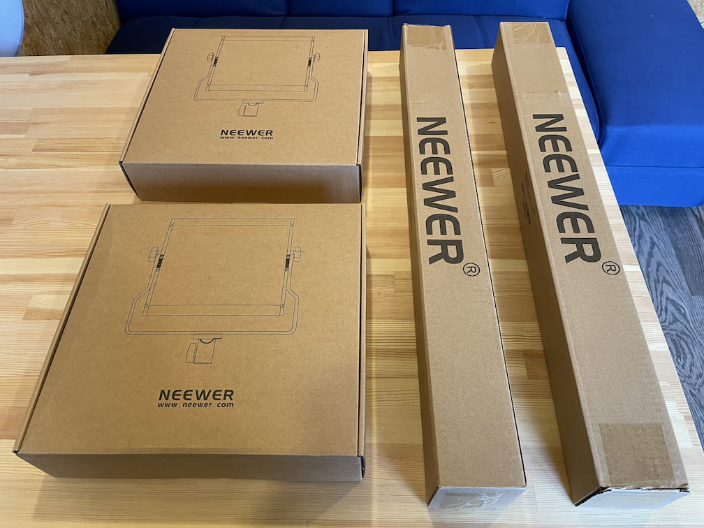 Neewer 2パック LEDビデオライトとスタンドライティングキット Amazon ライトとスタンド 梱包状態
